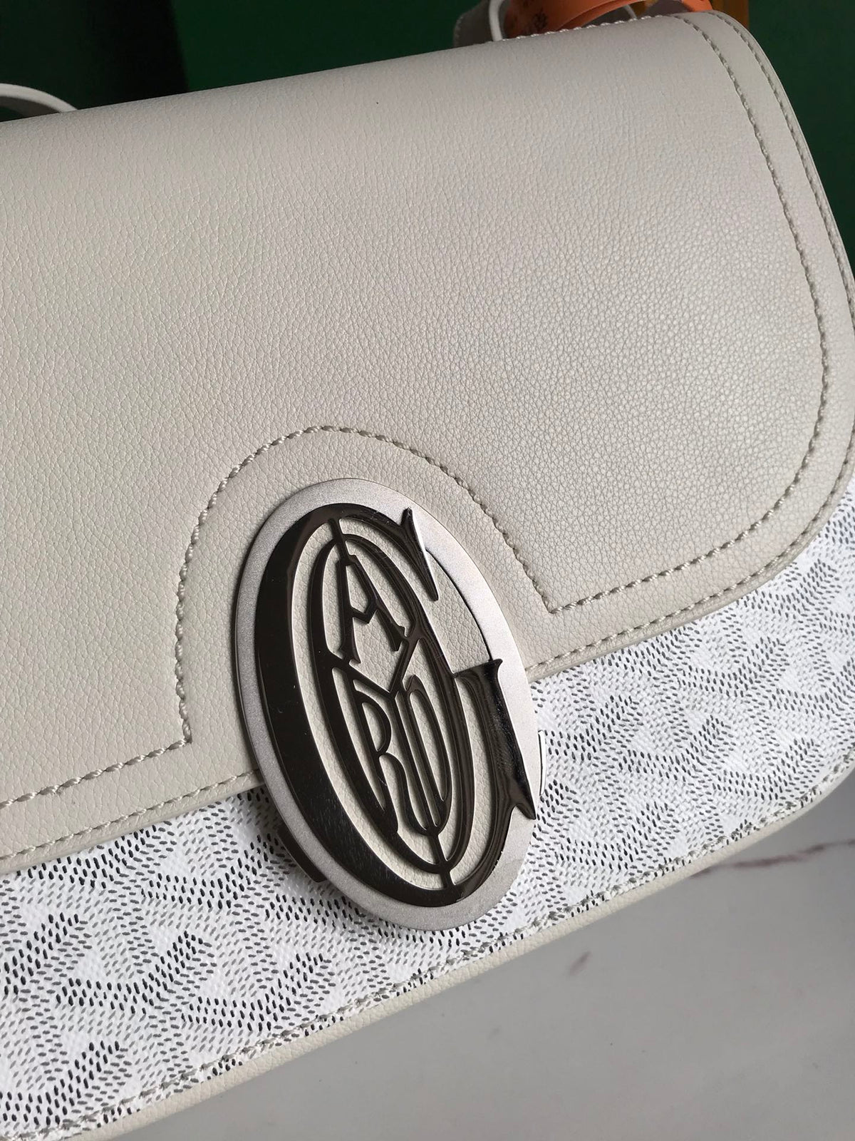 233 BAG 25 IN WHITE CALFSKIN AND GOYARDINE CANVAS