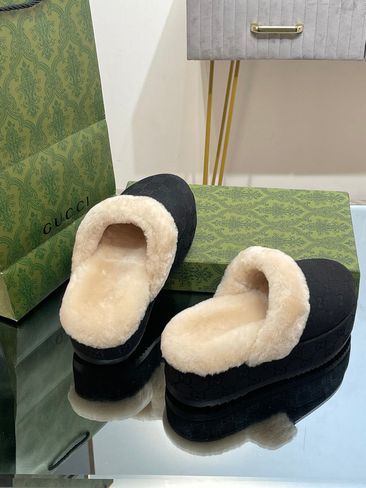 GG MOLLY MULE IN BLACK MONOGRAM JACQUARD FABRIC AND SHEARLING LINING