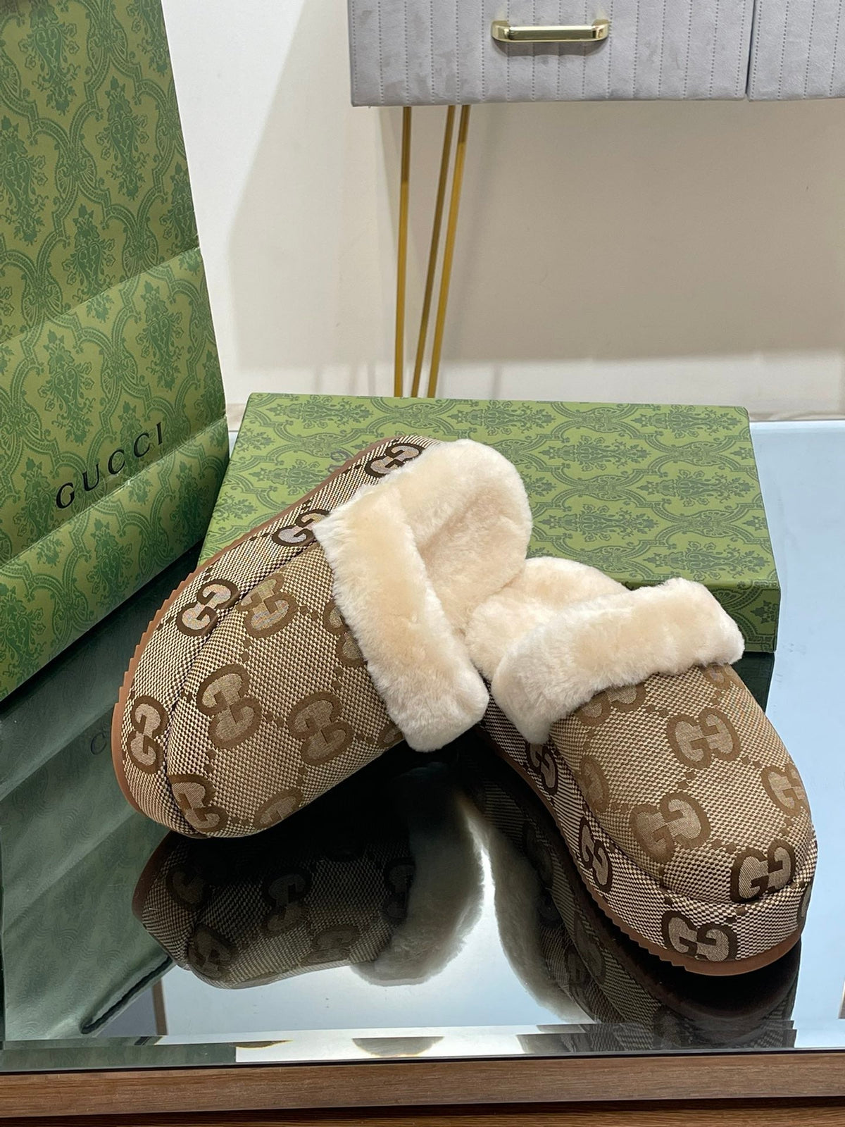 GG MOLLY MULE IN CAMEL BROWN MONOGRAM JACQUARD FABRIC AND SHEARLING LINING