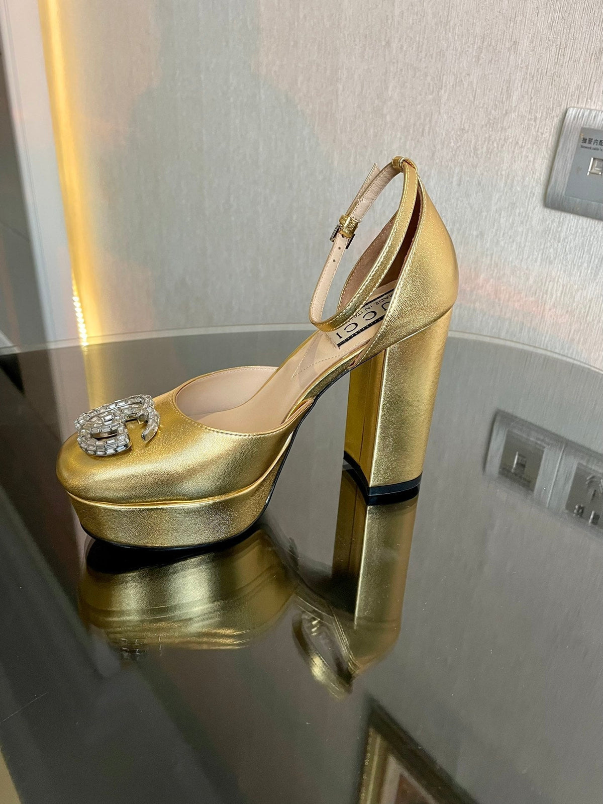platform pump 12cm with double g gold metalic patent leather
