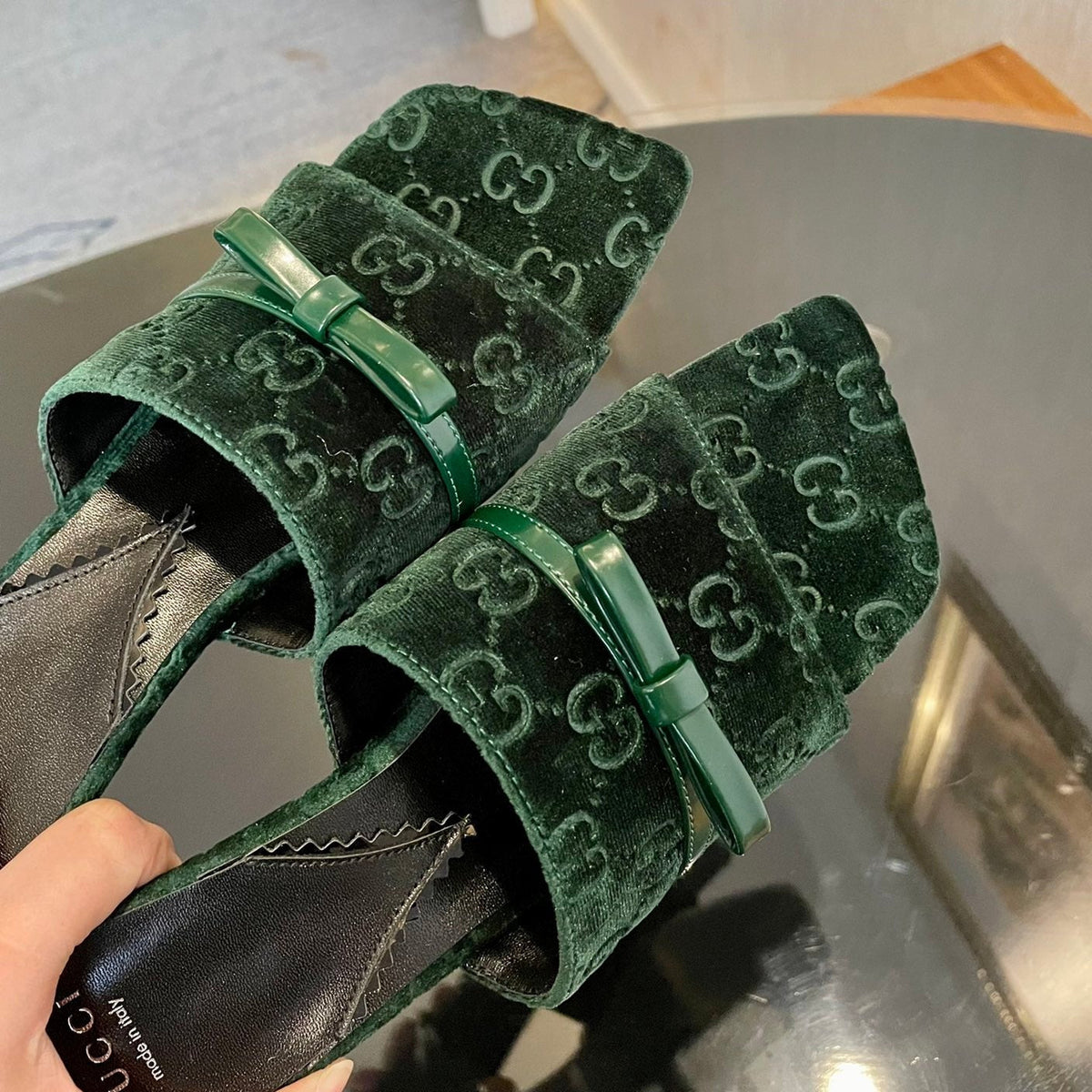GG VELVET HIGH HEEL SANDALS WITH BEAUTIFUL LOGO DETAILS GREEN FOREST