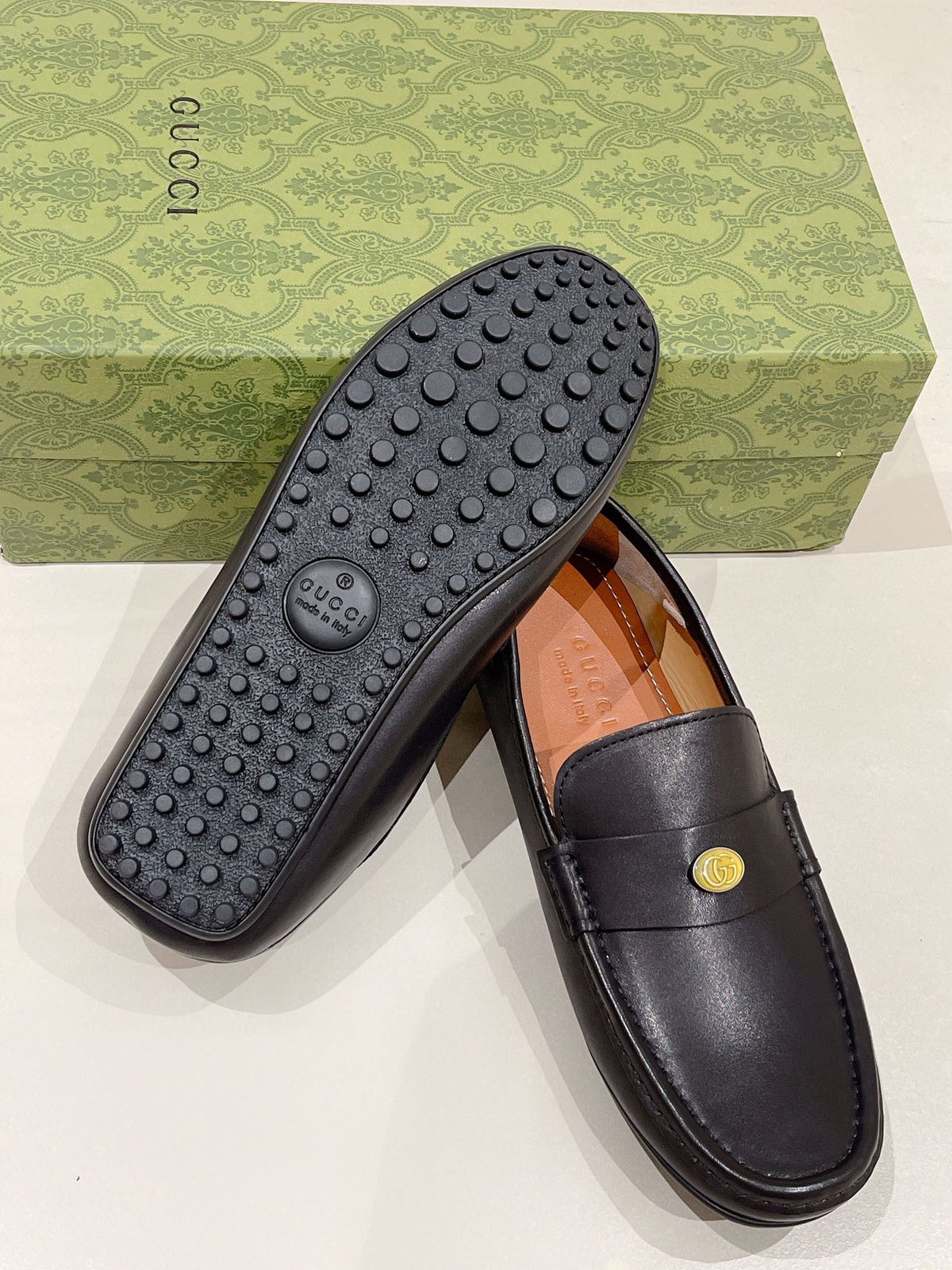 GG Men's Loafer Black Calfskin 561754
