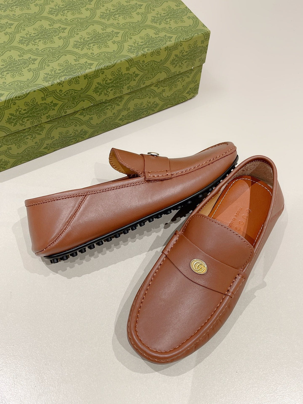 GG Men's Loafer Brown Calfskin 561756