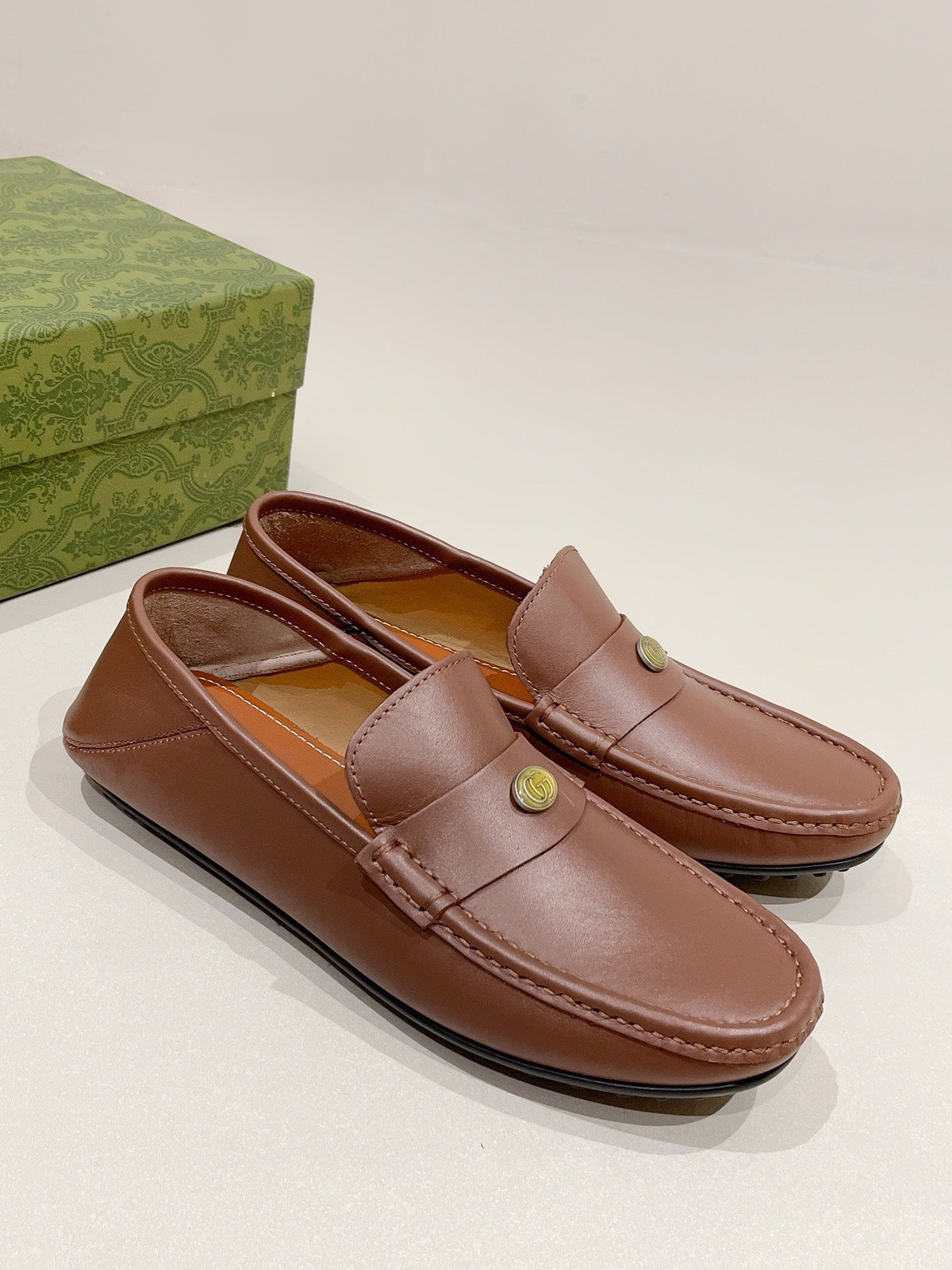 GG Men's Loafer Brown Calfskin 561756