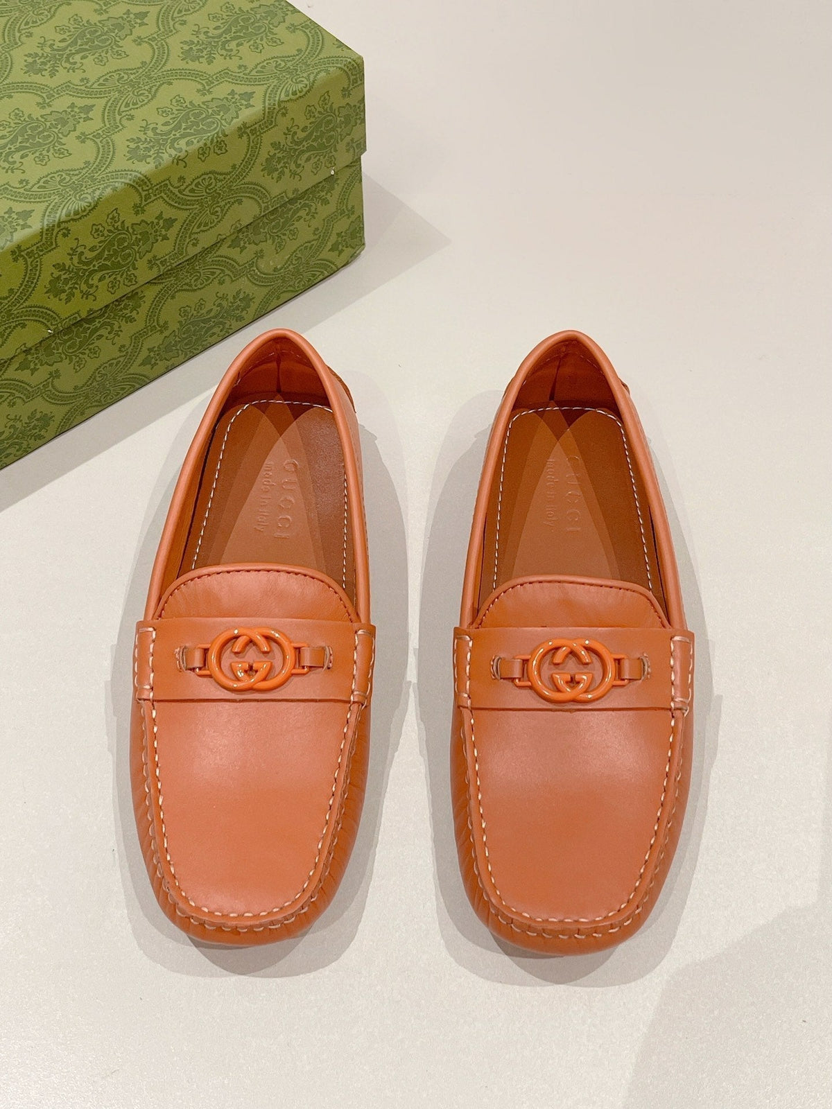 GG Men's Loafer Orange Calfskin 561758