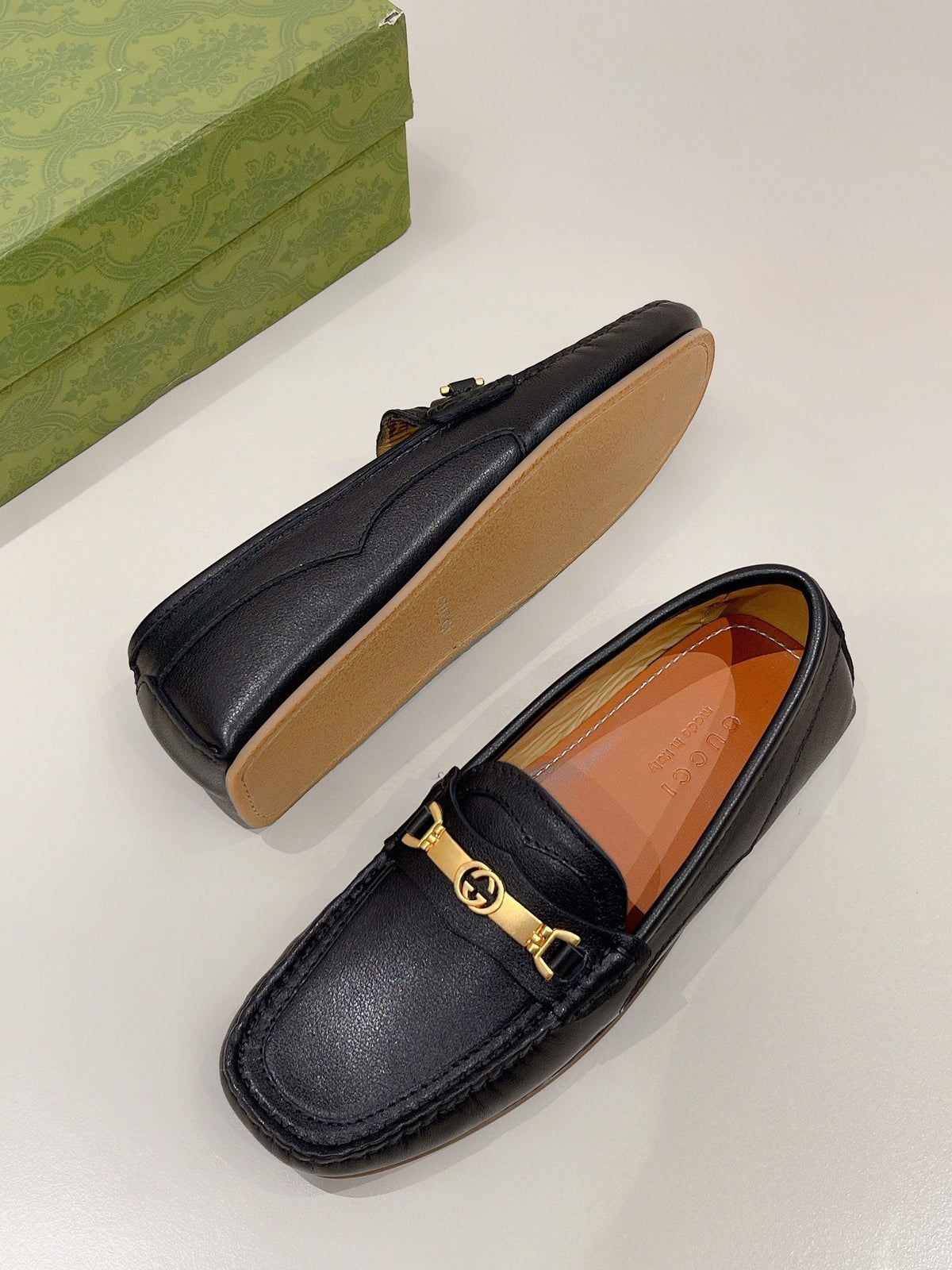 GG Men's Alessandro Loafer Black Cowhide 557582