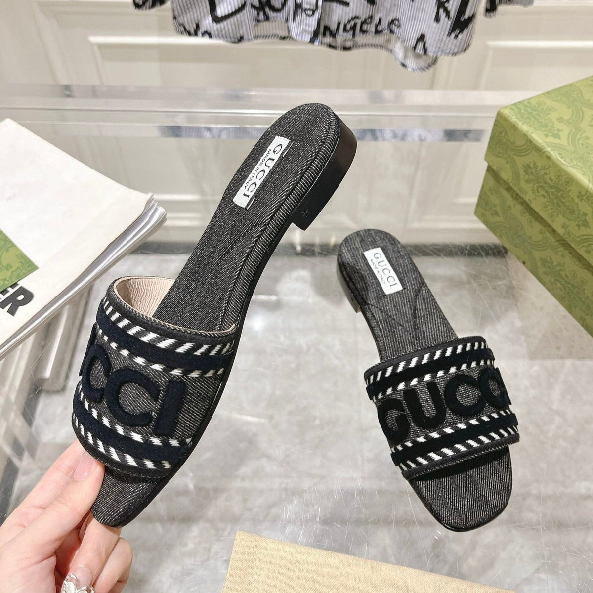 GG  Interlocking double G hollow slippers Black
