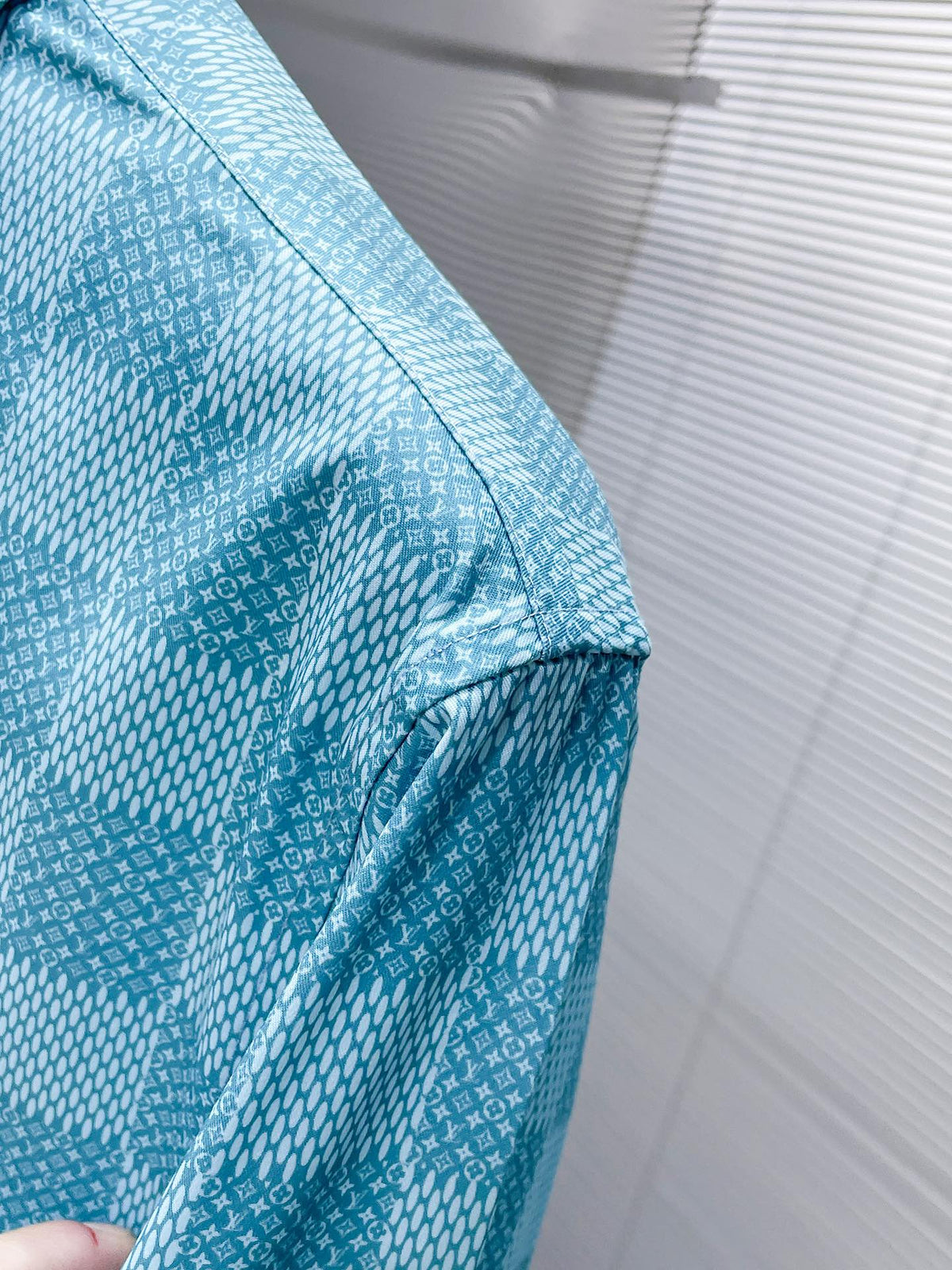 LV BLUE DAMIER LONG-SLEEVED SHIRT 238816