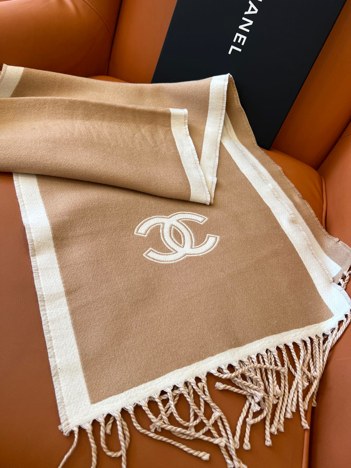 CC Scarf 184 CM In White Mix Brown Wool Fleece 385536