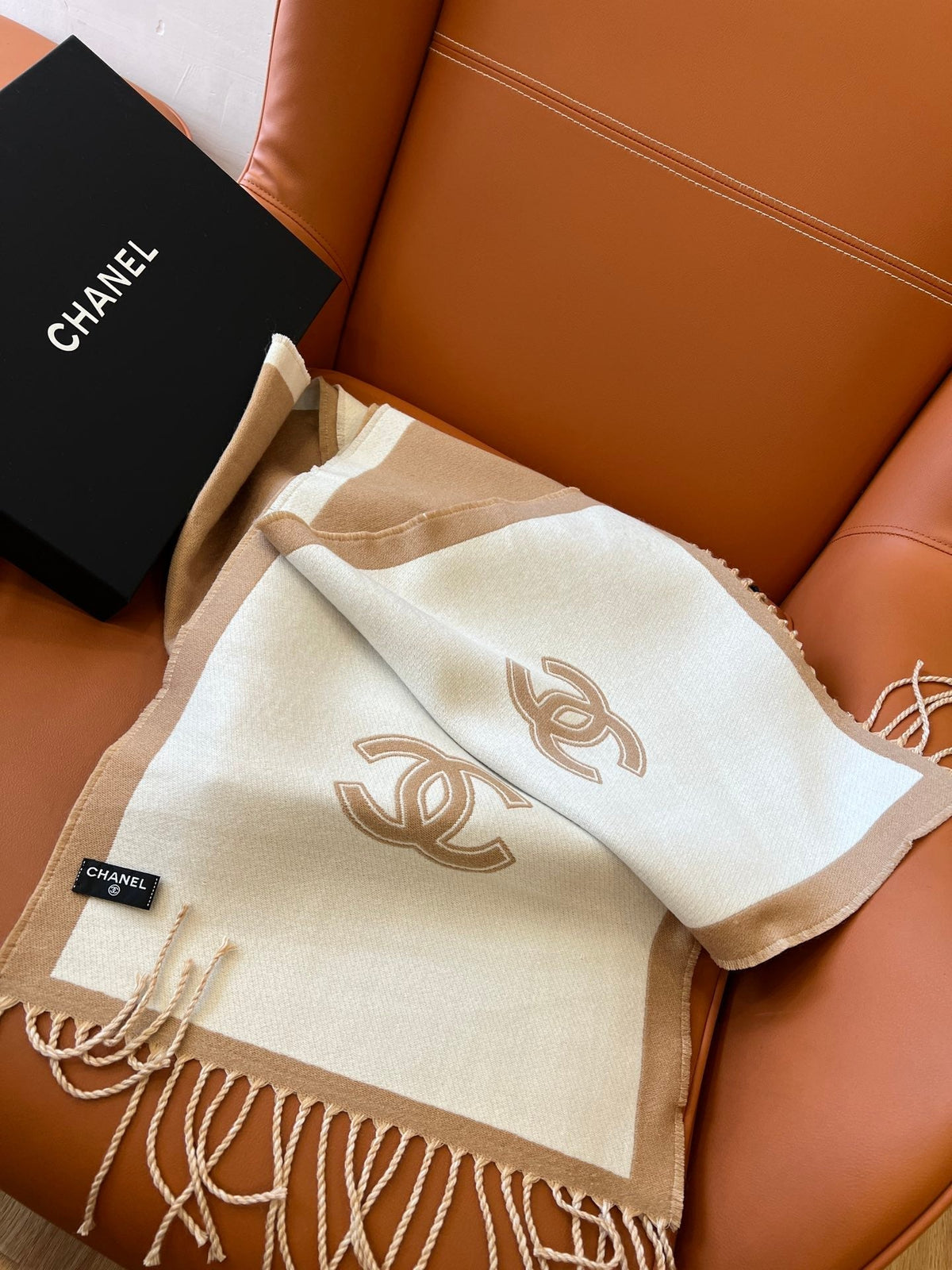 CC Scarf 184 CM In White Mix Brown Wool Fleece 385536