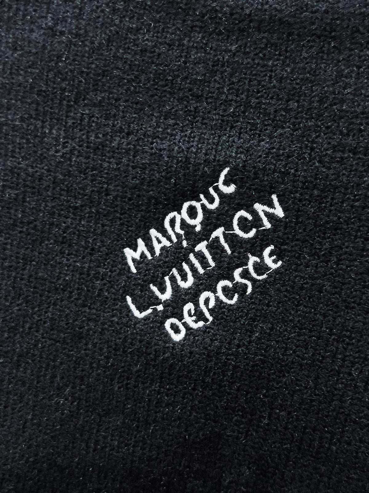 LV SWEATER IN BLACK KNITTED WOOL ATTACHED PEARL 238809
