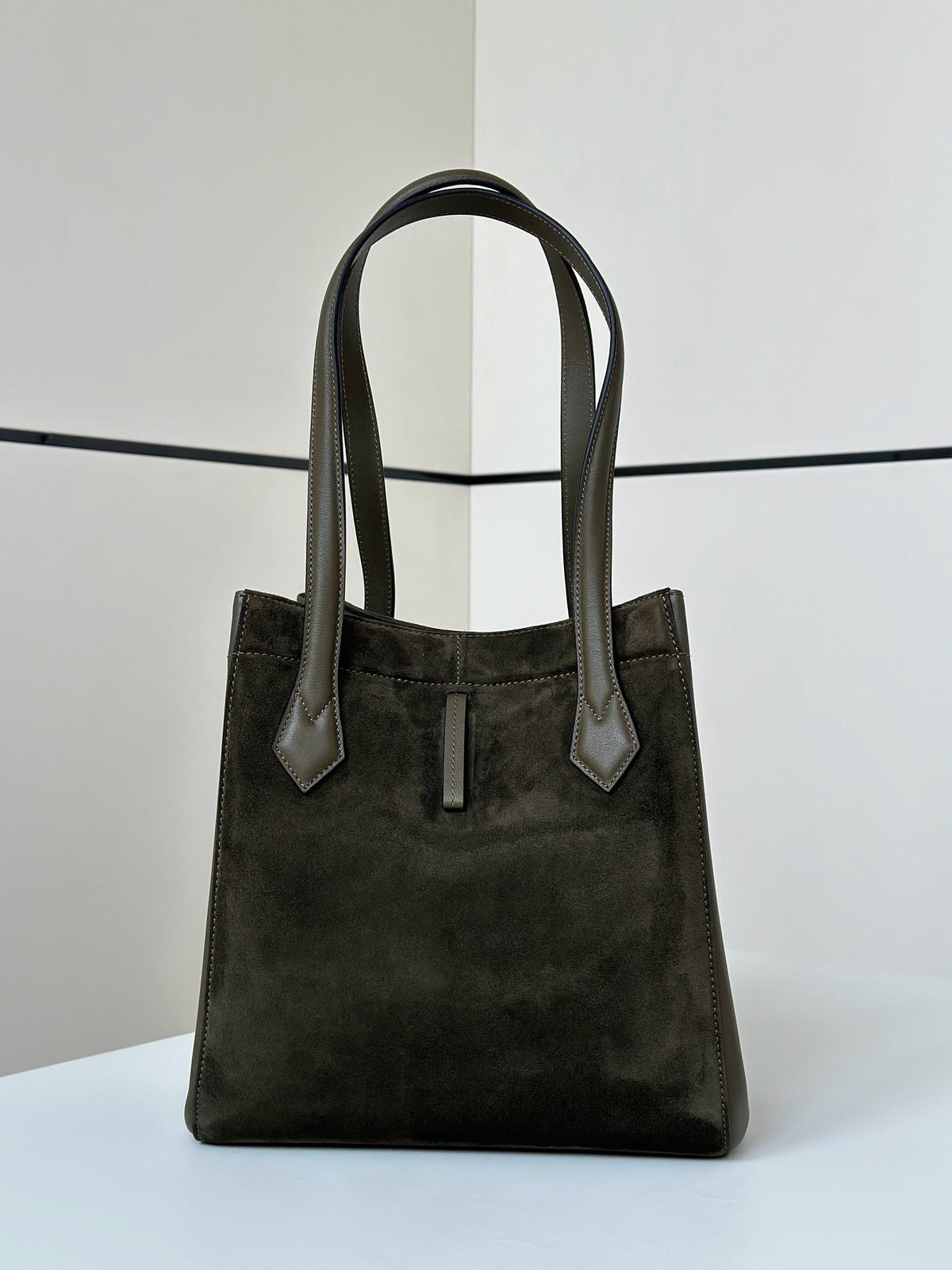 ORIGAMI MEDIUM 27 IN ARMY GREEN LAMBSKIN AND SUEDE
