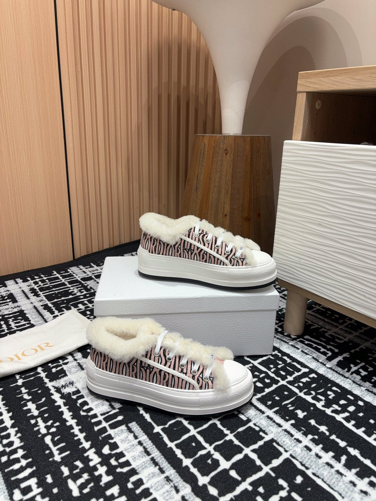 CD Walk'n'Dior Platform Sneaker Pale Pink Canvas And Fleece Lining
