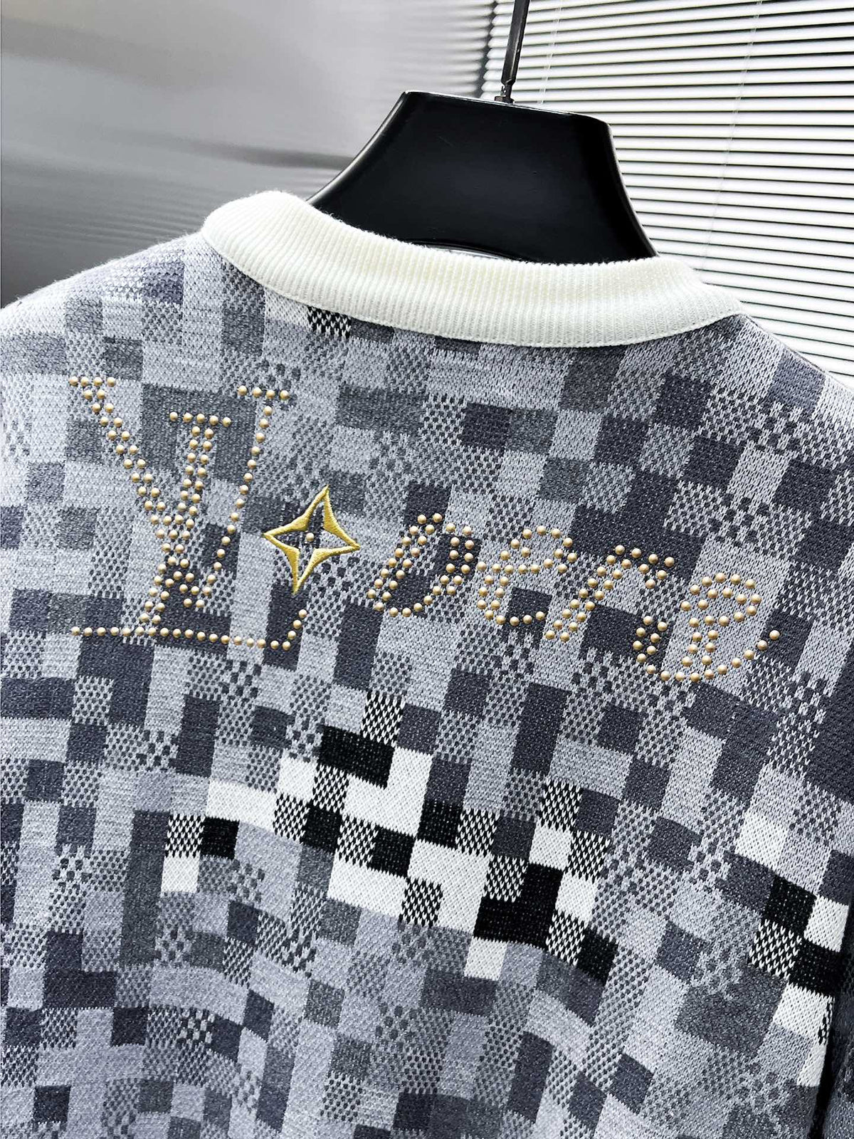 LV KNITTED SWEATER IN GRAY BLACK WHITE DAMOFLAGE MOTIF WOOL 238799