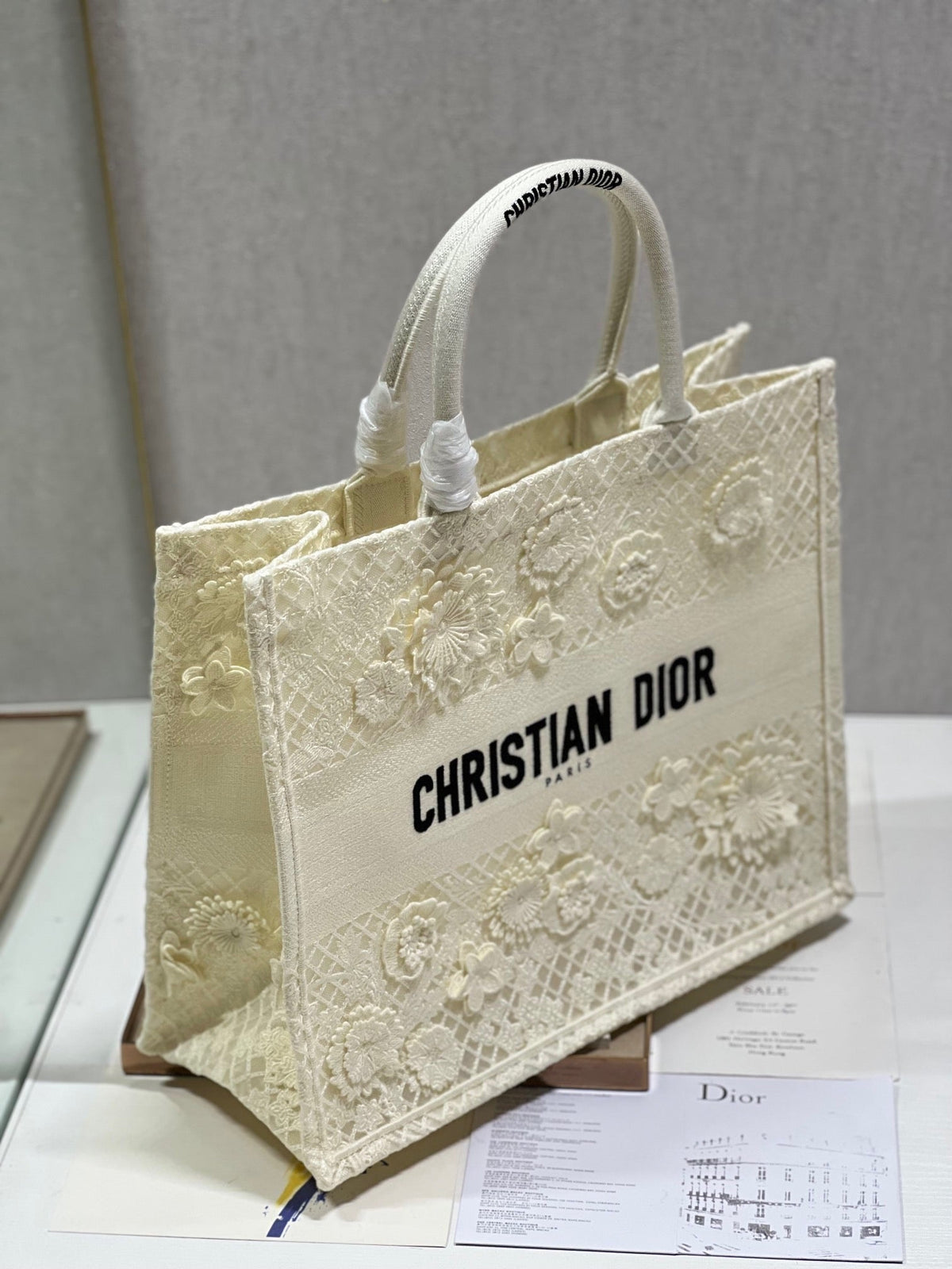 CD Fish Shreds White Book Tote 42cm Bag Canvas 336594