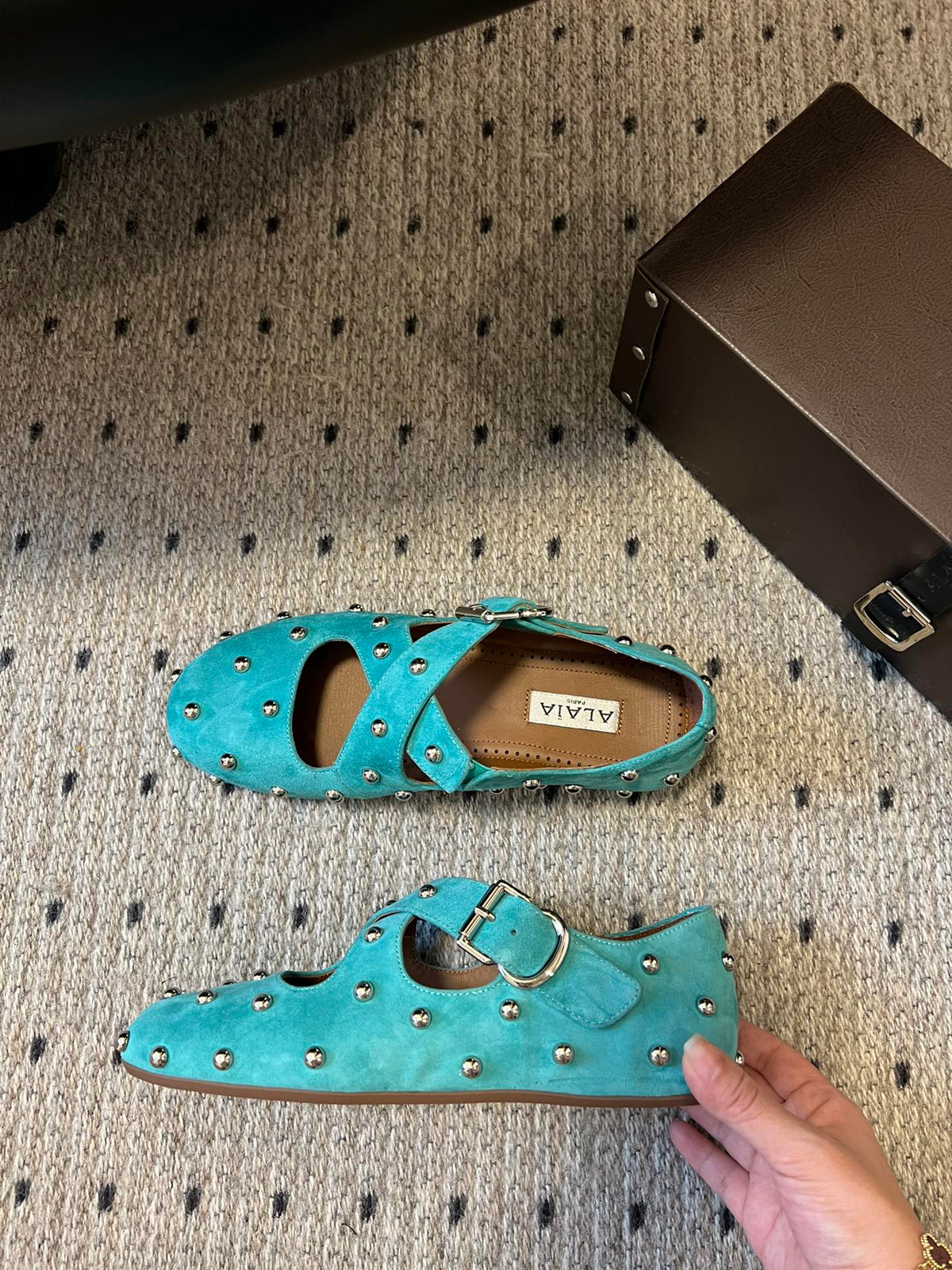 Alaia 25 Criss Cross With Stud Ballet Flats Lagoon Green Suede Sheepskin 303692