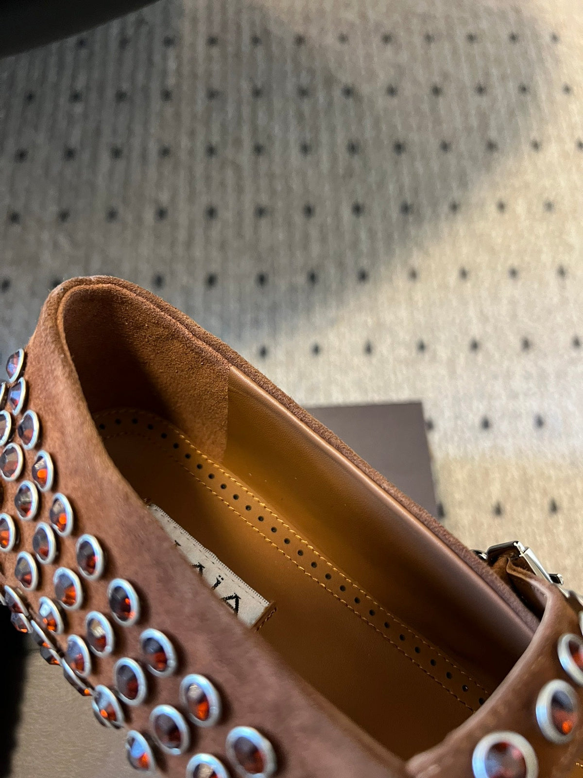 Alaia 25 Strass Ballet Flats Brown Suede Goatskin 303723