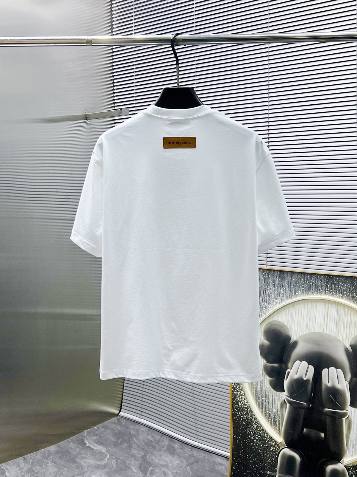 LV WHITE COTTON T-SHIRT COLORFUL LOGO 238820
