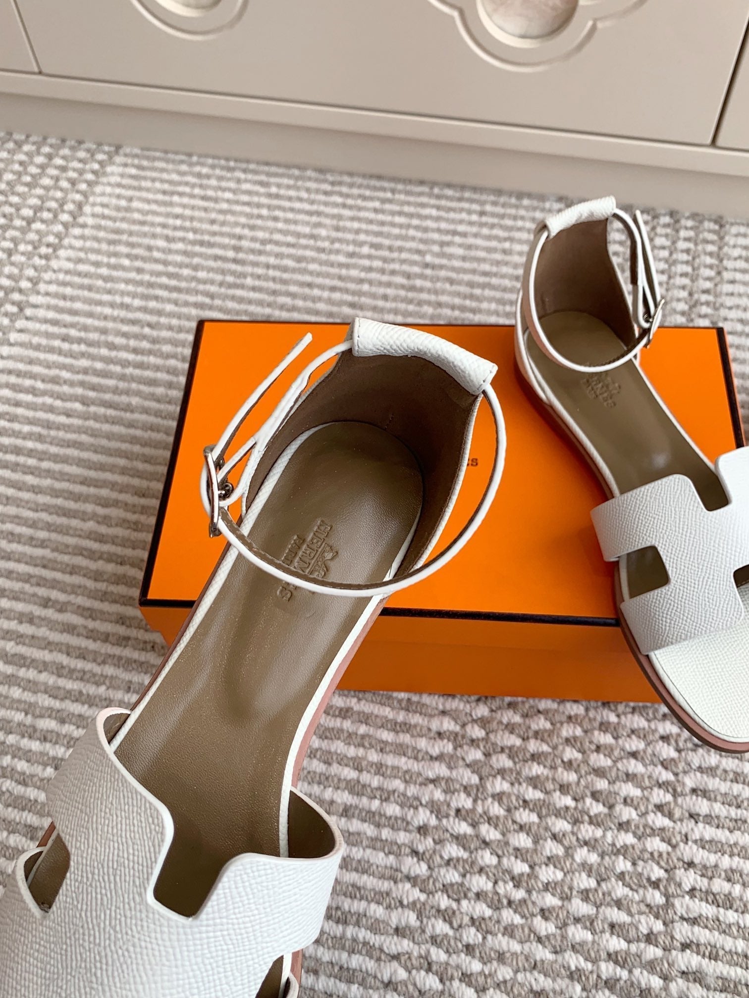 HM 25 Santorini White Epsom Leather Etoupe Calfskin