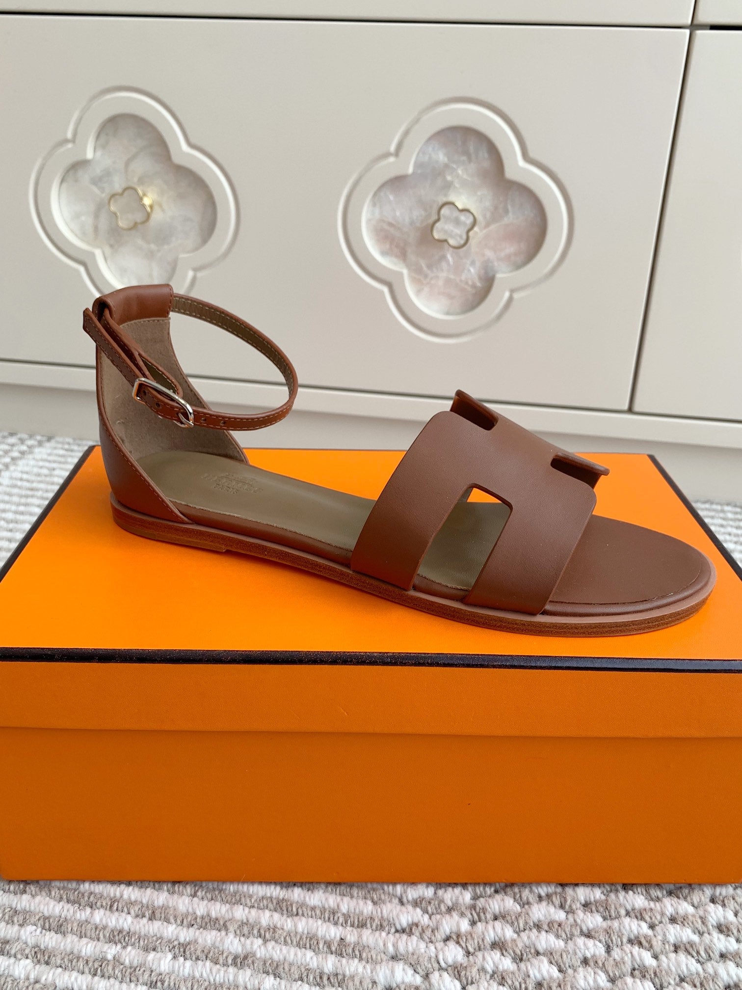 HM Santorini Sandal Etoupe Cowhide 291379