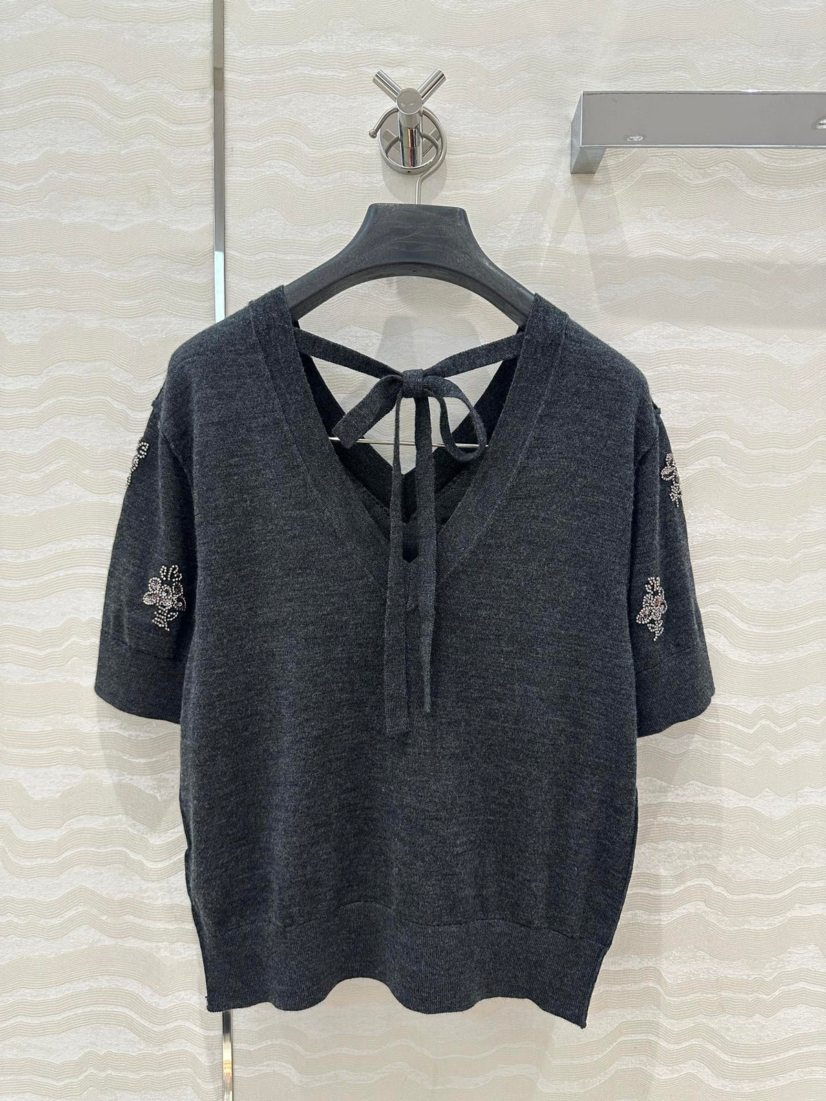 Fendi Beaded Flower V-neck Knitted Small Top Black Gray Wool