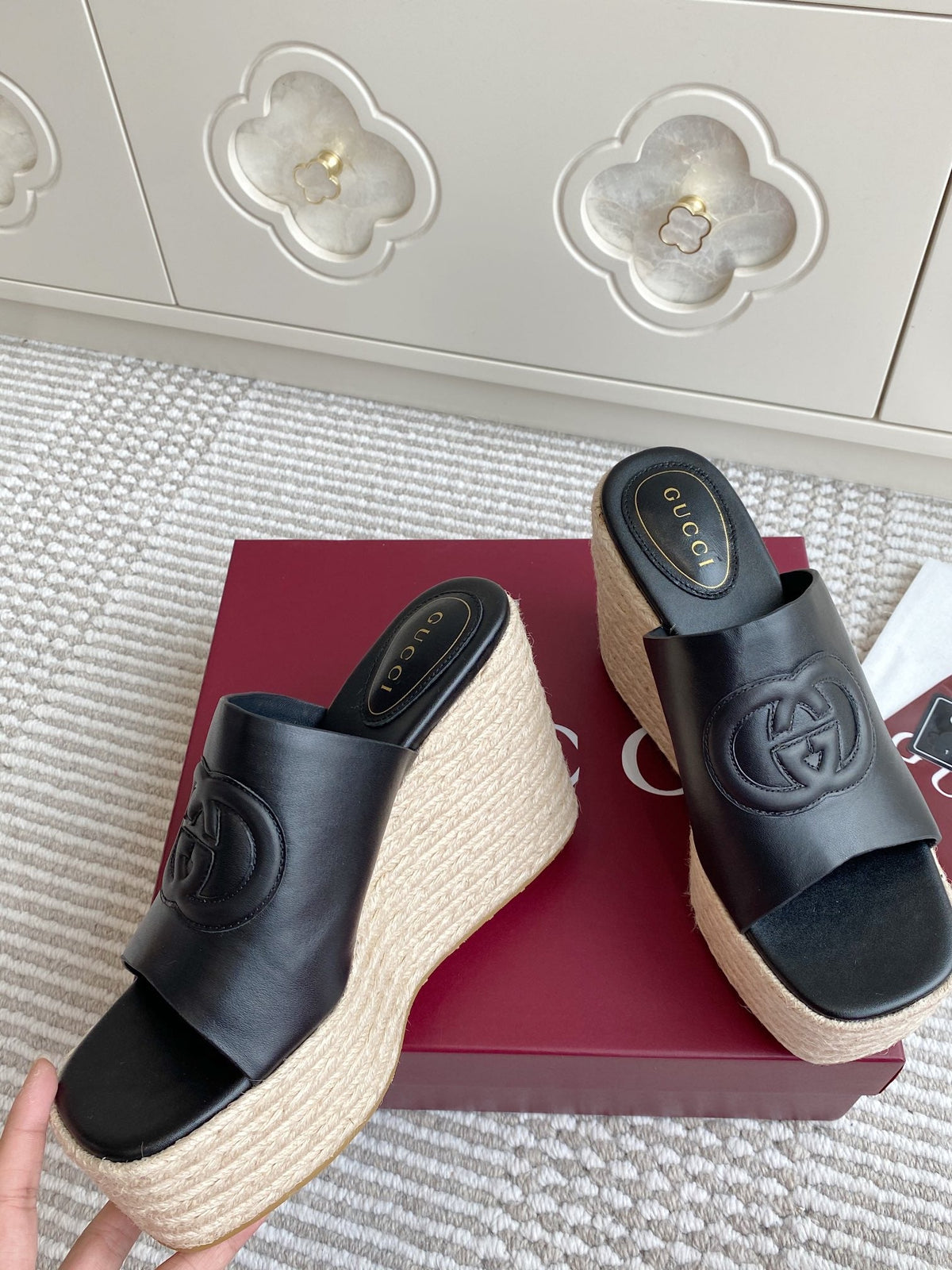 GC 25 Interlocking G Sandal Black Cord Cowhide 291031