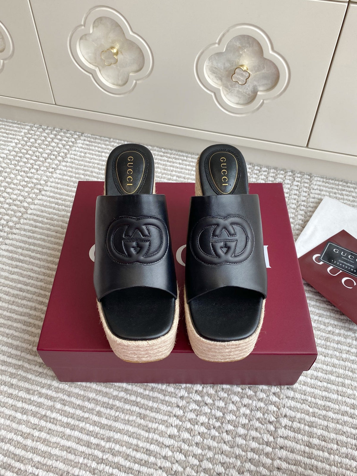 GC 25 Interlocking G Sandal Black Cord Cowhide 291031