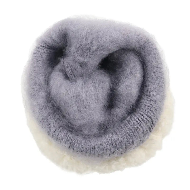 Winter knitted gloves hercurva