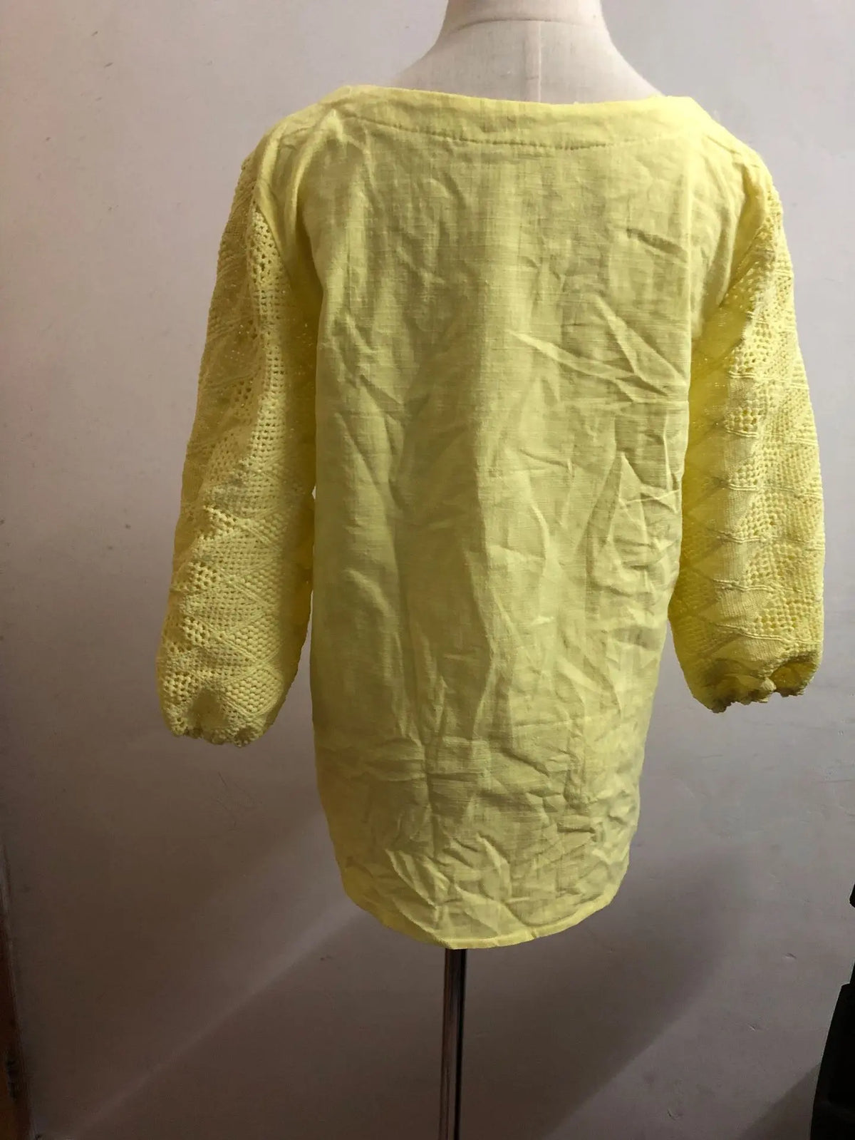 Lace Stitching U-neck 3 4 Sleeve T-shirt hercurva