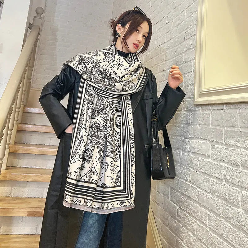 Female Versatile Fashion Thickened Warm Cashmere Scarf hercurva