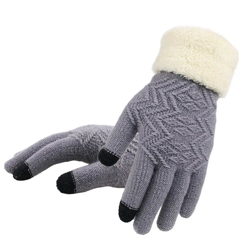 Winter knitted gloves hercurva