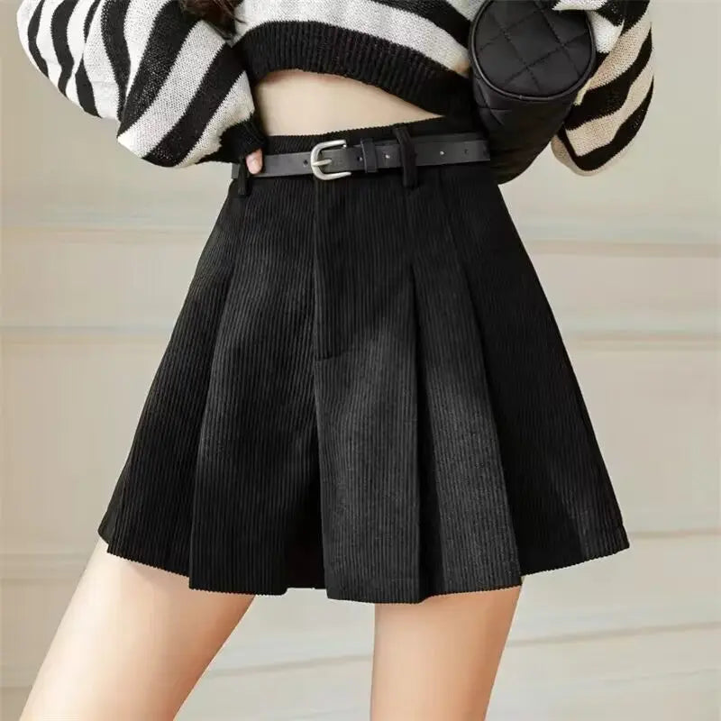 Corduroy Pleated Slim Casual Wide-leg Shorts Women hercurva