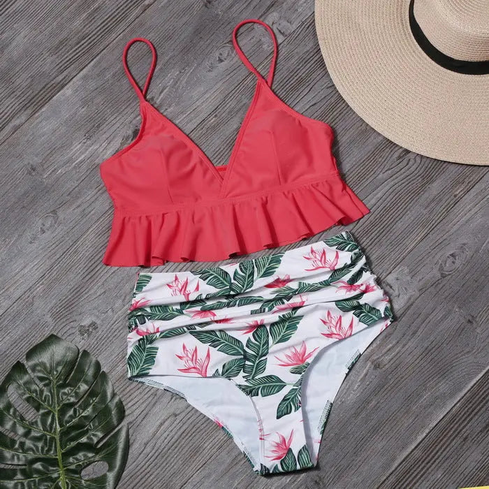 Ruffled swimwear hercurva