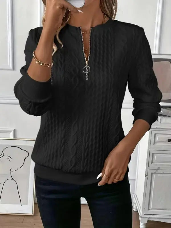 Women's Pullover Hoodie hercurva