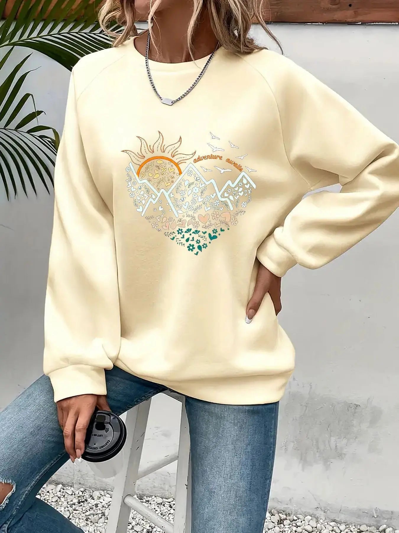 Casual Heart Print Crew Neck Pullover Sweatshirt - Soft Slightly Stretch Polyester Fabric, Machine Washable, Perfect For Spring And Fall - Women's Long Sleeve Casual Wear hercurva