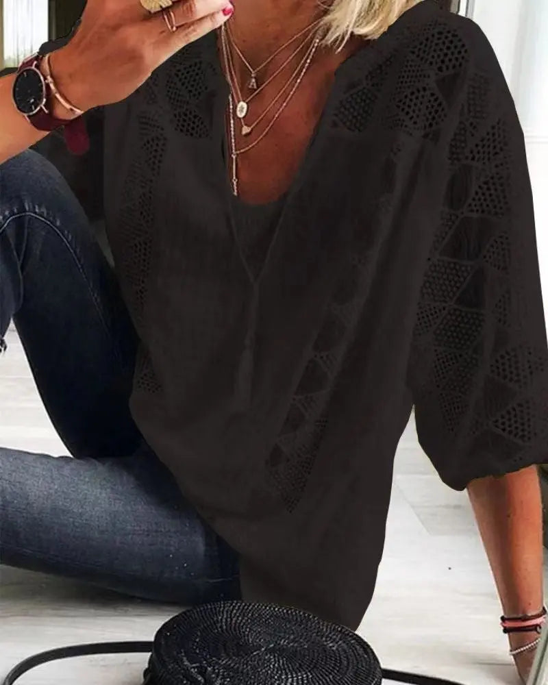 Lace Stitching U-neck 3 4 Sleeve T-shirt hercurva