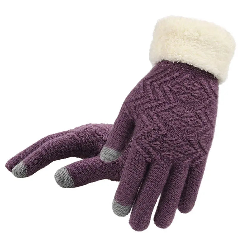 Winter knitted gloves hercurva