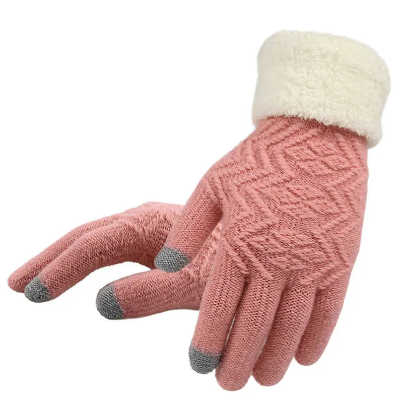 Winter knitted gloves hercurva
