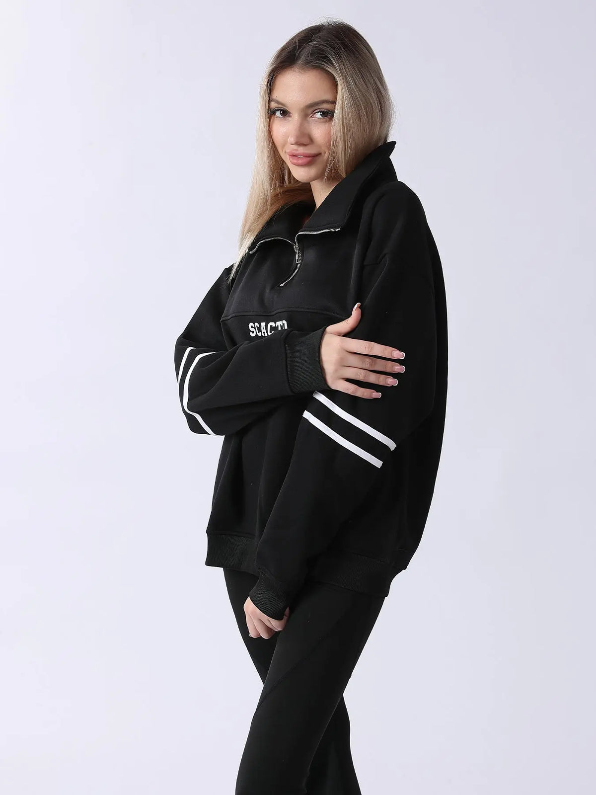 Women's Long Sleeved Sweatshirt hercurva
