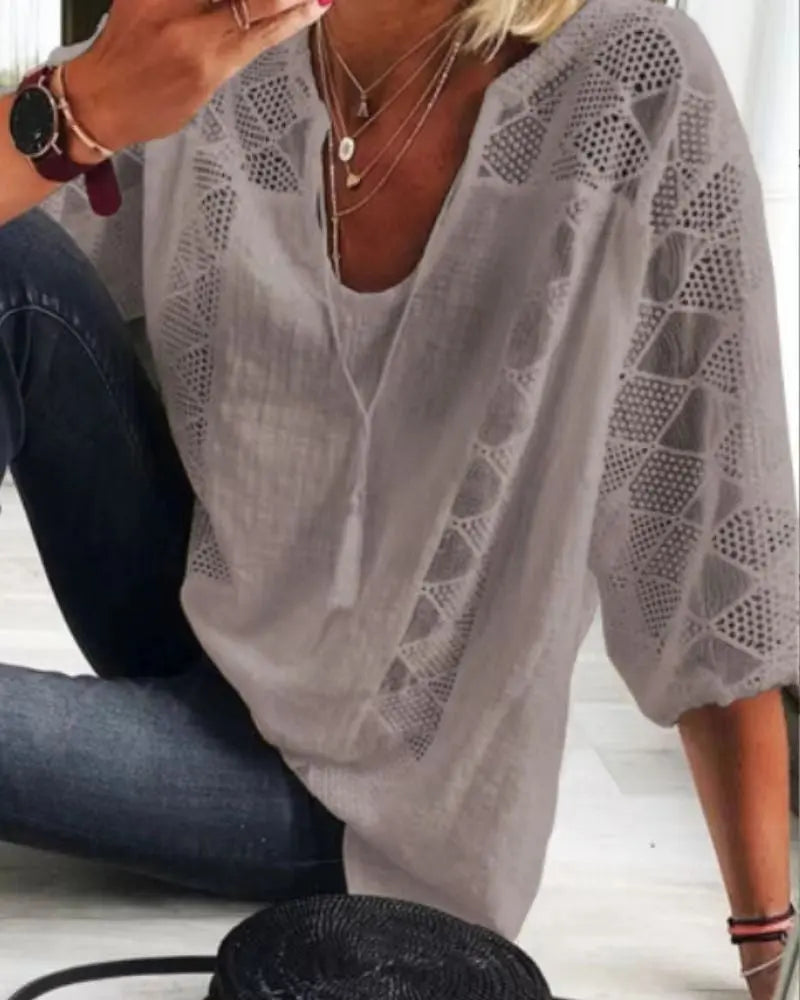 Lace Stitching U-neck 3 4 Sleeve T-shirt hercurva