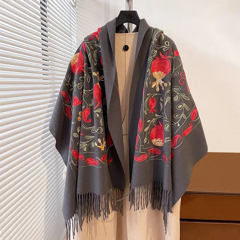 Contrast Color Pomegranate Leaf Embroidered Double-sided Shawl hercurva