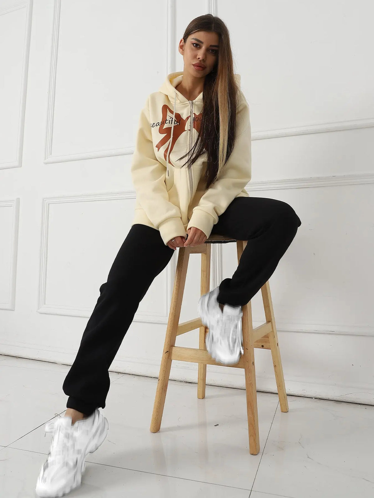 Women's Long Sleeved Sweatshirt hercurva