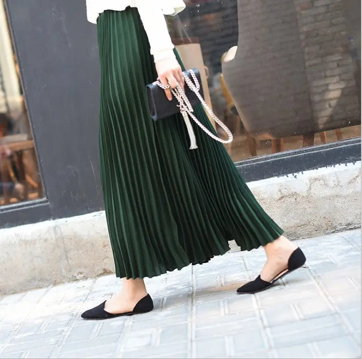 Solid color pleated skirt hercurva