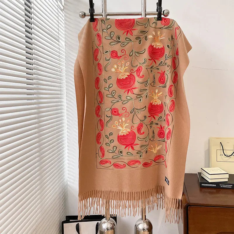 Contrast Color Pomegranate Leaf Embroidered Double-sided Shawl hercurva