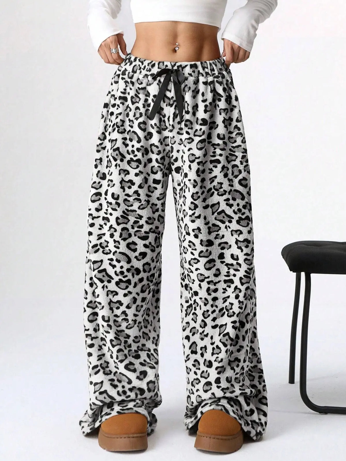 New Casual Leopard Print Lace-up Wide-leg Pants hercurva