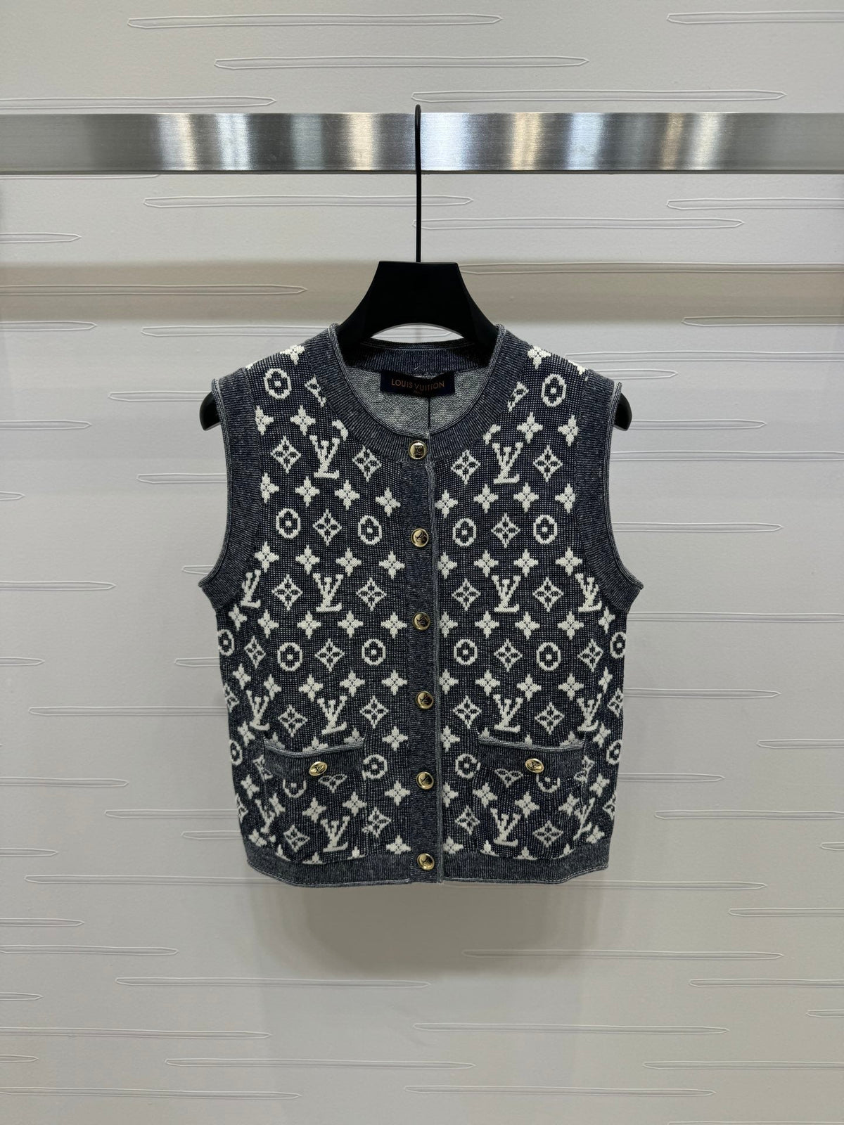 LV knitted cardigan vest
