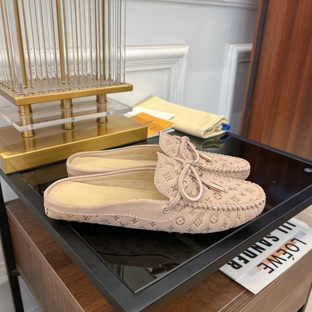 LV COSY FLAT LOGO STAMPING BEIGE