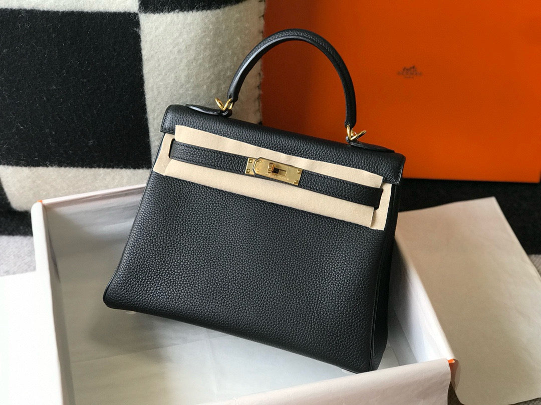 HM KELLY 28CM BLACK TOGO GOLD HARDWARE
