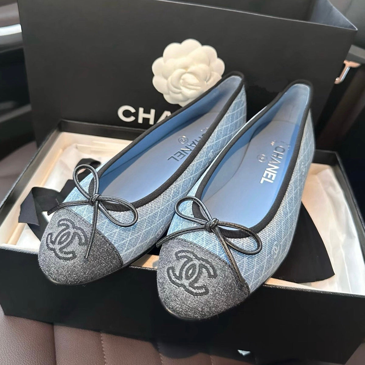 CC 25 Ballet Flat Denim White Quilted