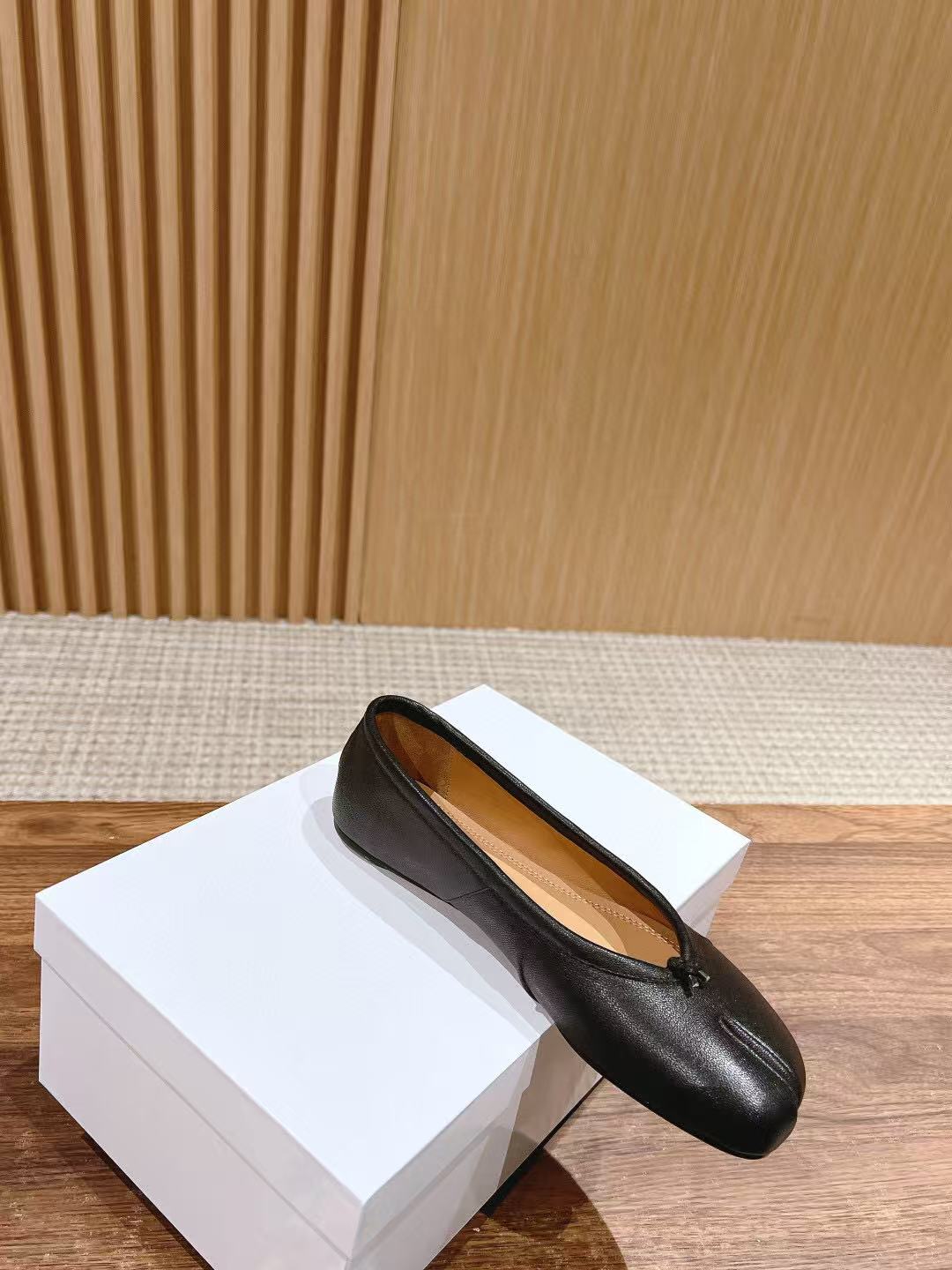 Flat Ballet Black Leather